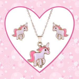 🌸New🌸2/$15🌸Unicorn Necklace & Earrings Set🌸